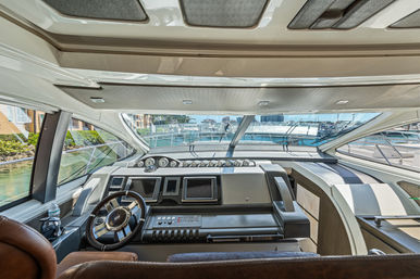 The 62' Azimut Yacht Party Experience image 8