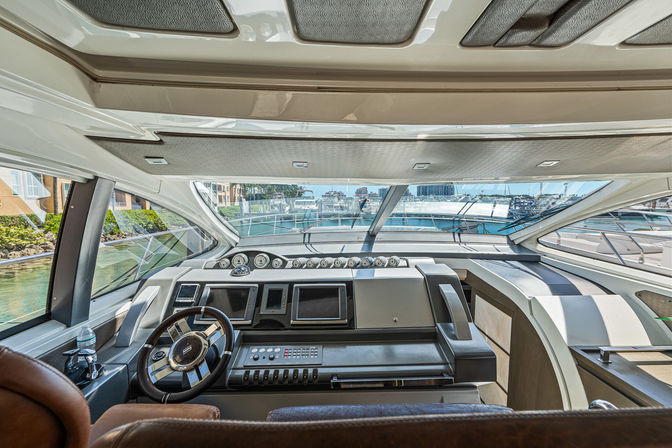 The 62' Azimut Yacht Party Experience image 8