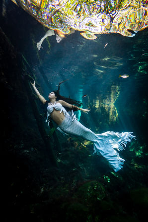 Mermaid Portrait: Underwater Photoshoot in a Cenote image 9
