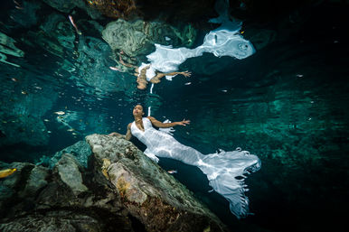 Mermaid Portrait: Underwater Photoshoot in a Cenote image 14