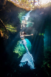 Mermaid Portrait: Underwater Photoshoot in a Cenote image 7