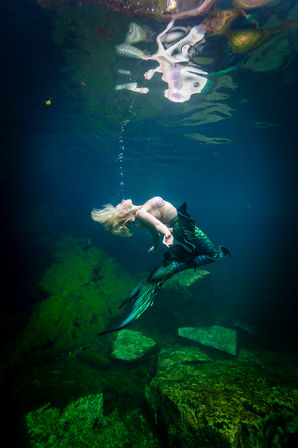 Mermaid Portrait: Underwater Photoshoot in a Cenote image 15