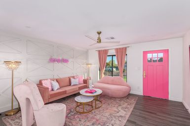Scottsdoll Dreamhouse: Luxury Scottsdale Rental image 10