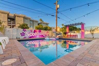 Scottsdoll Dreamhouse: Luxury Scottsdale Rental image 5