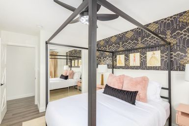 Scottsdoll Dreamhouse: Luxury Scottsdale Rental image 22