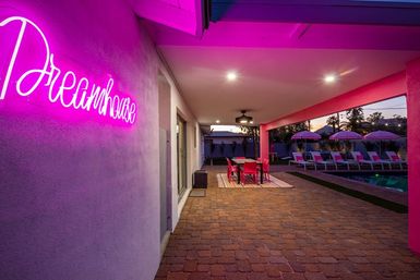 Scottsdoll Dreamhouse: Luxury Scottsdale Rental image 8