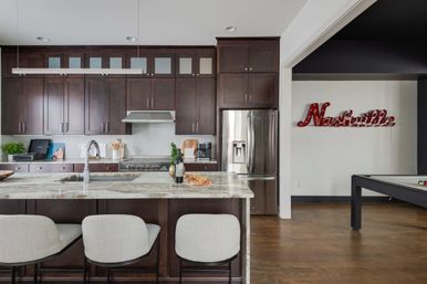 The Harper House: 3-Bedroom Retreat with Rooftop Oasis image 27
