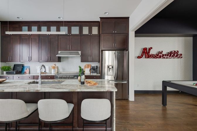 The Harper House: 3-Bedroom Retreat with Rooftop Oasis image 27