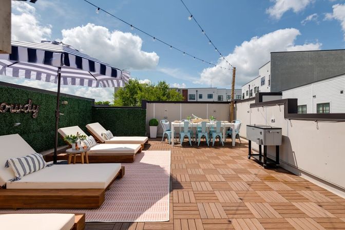 The Harper House: 3-Bedroom Retreat with Rooftop Oasis image 25