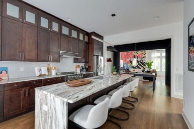 The Harper House: 3-Bedroom Retreat with Rooftop Oasis image 34