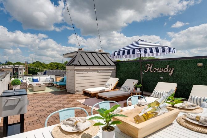 The Harper House: 3-Bedroom Retreat with Rooftop Oasis image 23