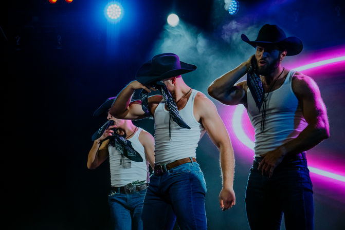 Ranch Hands: Shirtless Cowboylesque Show image 17