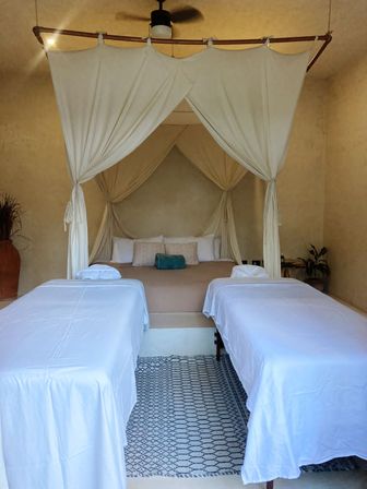 In-Home Massages & Facials for Bachelorettes & Girls' Trips in Mexico image 9