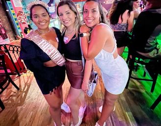Batch Bar Crawl: VIP Downtown Party Boulevard with Shots, Nightclubs & Honky-Tonks image 15