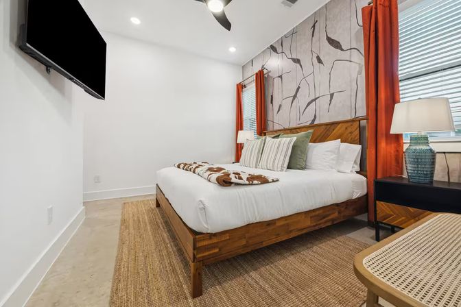 Ultimate Group Retreat: Duplex Duo Rentals with Pool, Mega Hot Tub & Golf (Sleeps 45) image 32