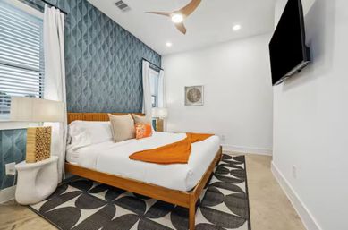 Ultimate Group Retreat: Duplex Duo Rentals with Pool, Mega Hot Tub & Golf (Sleeps 45) image 31