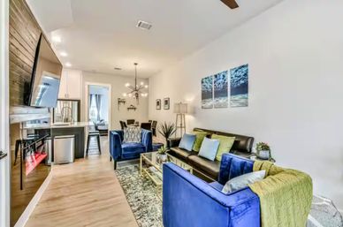 Ultimate Group Retreat: Duplex Duo Rentals with Pool, Mega Hot Tub & Golf (Sleeps 45) image 2