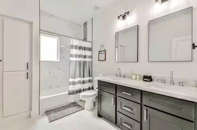 Ultimate Group Retreat: Duplex Duo Rentals with Pool, Mega Hot Tub & Golf (Sleeps 45) image 53
