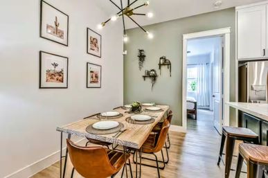Ultimate Group Retreat: Duplex Duo Rentals with Pool, Mega Hot Tub & Golf (Sleeps 45) image 19