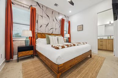 Ultimate Group Retreat: Duplex Duo Rentals with Pool, Mega Hot Tub & Golf (Sleeps 45) image 29