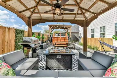 Ultimate Group Retreat: Duplex Duo Rentals with Pool, Mega Hot Tub & Golf (Sleeps 45) image 62