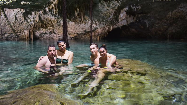 Turtles & Tiaras: A Riviera Maya Bachelorette Splash image 6