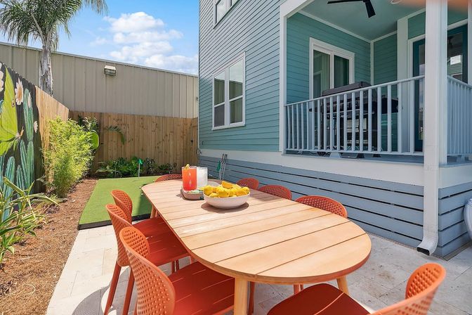 Tropical Escape with Heated Pool and Parking  image 19