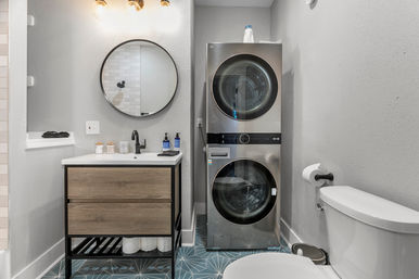 Mansion on 32nd: Modern Kansas City Duplex with 5 Bedrooms & 2 Kitchens image 51