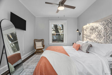 Mansion on 32nd: Modern Kansas City Duplex with 5 Bedrooms & 2 Kitchens image 37