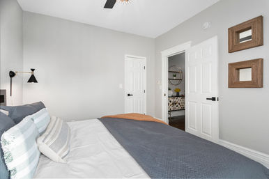 Mansion on 32nd: Modern Kansas City Duplex with 5 Bedrooms & 2 Kitchens image 24