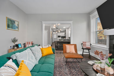 Mansion on 32nd: Modern Kansas City Duplex with 5 Bedrooms & 2 Kitchens image 5
