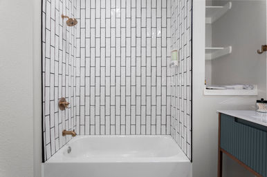 Mansion on 32nd: Modern Kansas City Duplex with 5 Bedrooms & 2 Kitchens image 20
