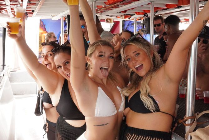 All Inclusive Miami Boat Party With 3-Hour Open Bar, Live DJ, & More image 6