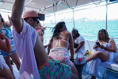 All Inclusive Miami Boat Party With 3-Hour Open Bar, Live DJ, & More image 13