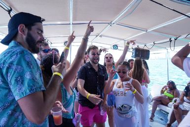 All Inclusive Miami Boat Party With 3-Hour Open Bar, Live DJ, & More image 14