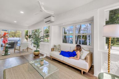 Emerald Key: Historic 8-BR West Palm Beach Estate with Heated Pool & Guest House for Large Groups image 15