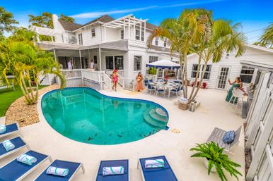 Emerald Key: Historic 8-BR West Palm Beach Estate with Heated Pool & Guest House for Large Groups image 1