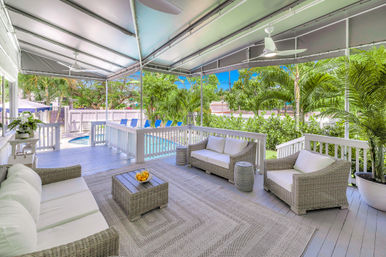 Emerald Key: Historic 8-BR West Palm Beach Estate with Heated Pool & Guest House for Large Groups image 44