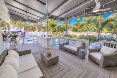 Emerald Key: Historic 8-BR West Palm Beach Estate with Heated Pool & Guest House for Large Groups image 42