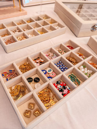 	Batch Exclusive: Charm Bar Experience + The Glam Ball Machine™   image 18