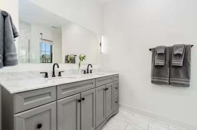Jungle Sol: Stylish, Plant-filled, with Private Terrace image 16