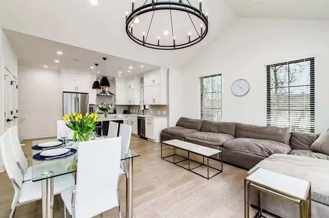 Jungle Sol: Stylish, Plant-filled, with Private Terrace image 36
