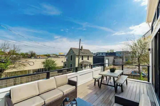 Jungle Sol: Stylish, Plant-filled, with Private Terrace image 6