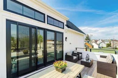 Jungle Sol: Stylish, Plant-filled, with Private Terrace image 1