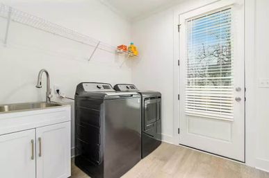 Jungle Sol: Stylish, Plant-filled, with Private Terrace image 58