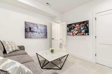 Jungle Sol: Stylish, Plant-filled, with Private Terrace image 45