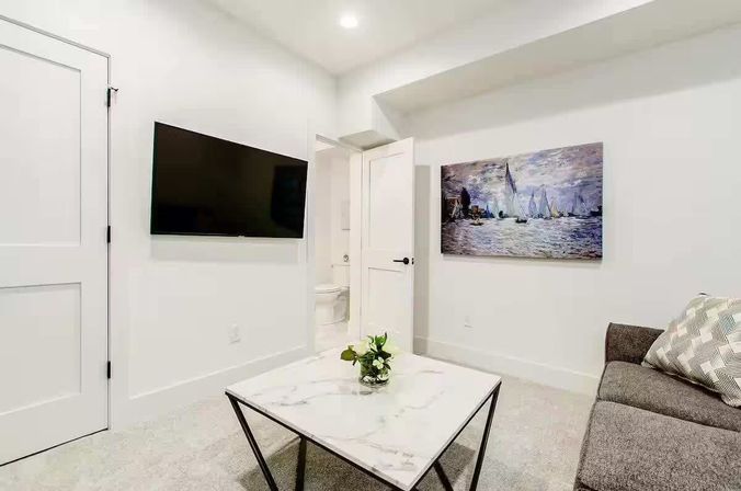Jungle Sol: Stylish, Plant-filled, with Private Terrace image 19