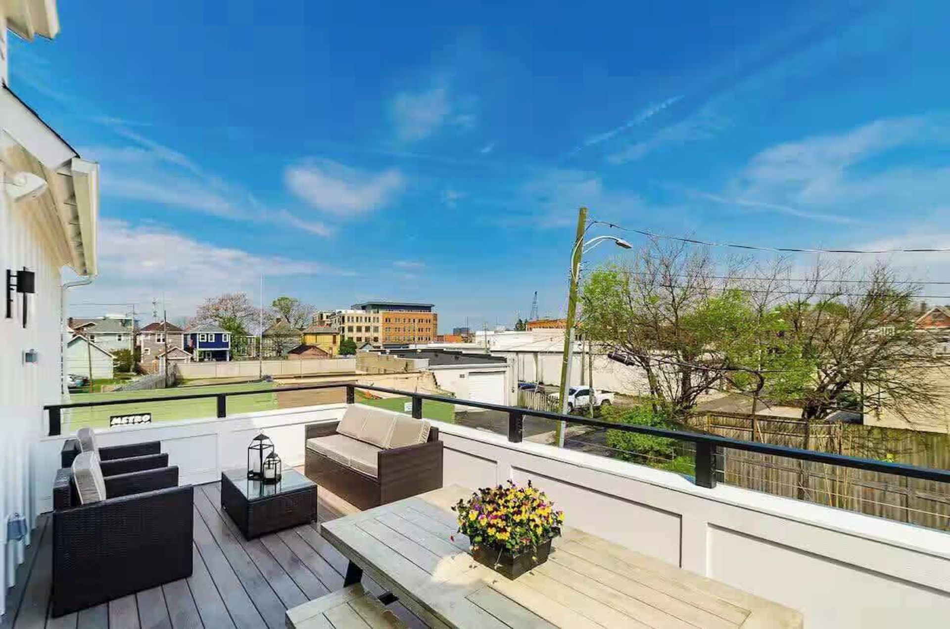 Jungle Sol: Stylish, Plant-filled, with Private Terrace image 2