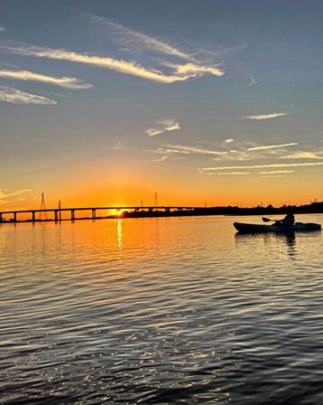 Kayak Adventure through Hilton Head image 10