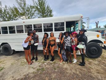 Nassau Party Bus Island Tour with Music, Beach Stops & BYOB image 1